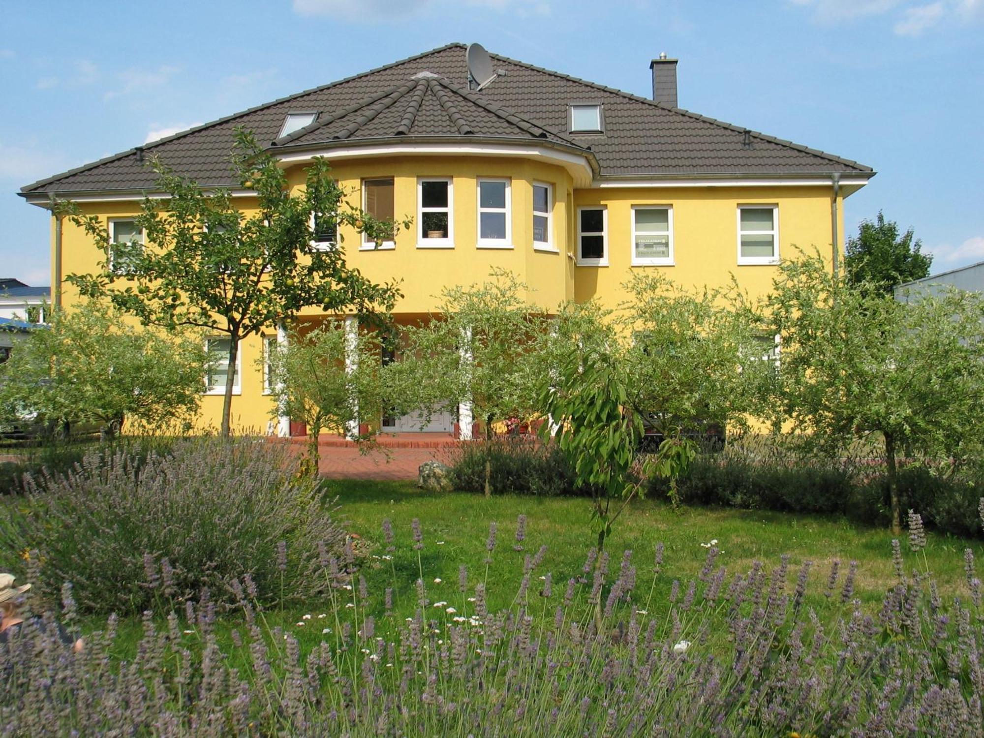 Felixanum Hotel & Galerie Isernhagen Εξωτερικό φωτογραφία